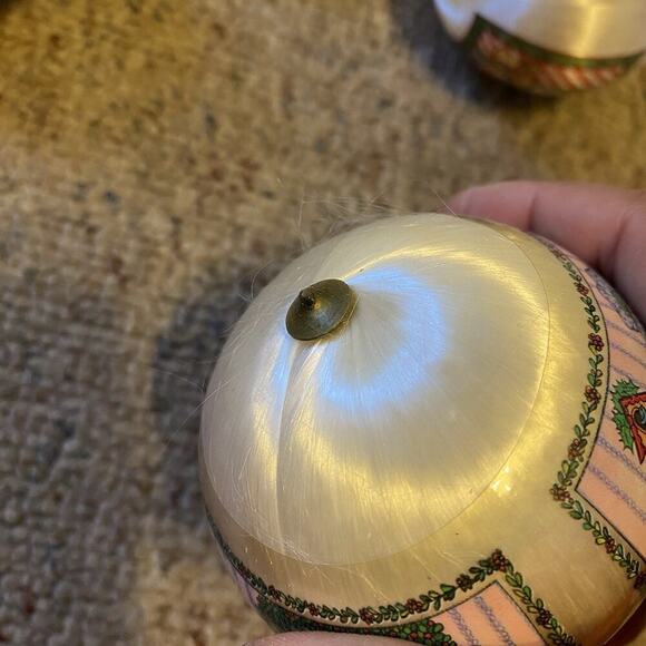 VTG MCM Christmas Ornaments No Glass Ball Silk & Plastic Wrap ThomasWolfe Lotof8 - Picture 10 of 10